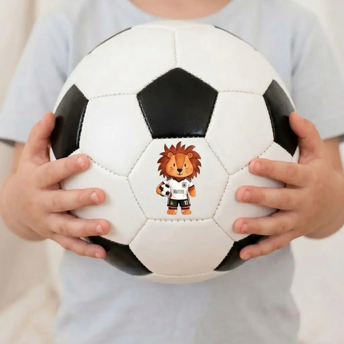 Fußball Schwarz-Weiß - Fußball Löwe personalisiert – Bild 3